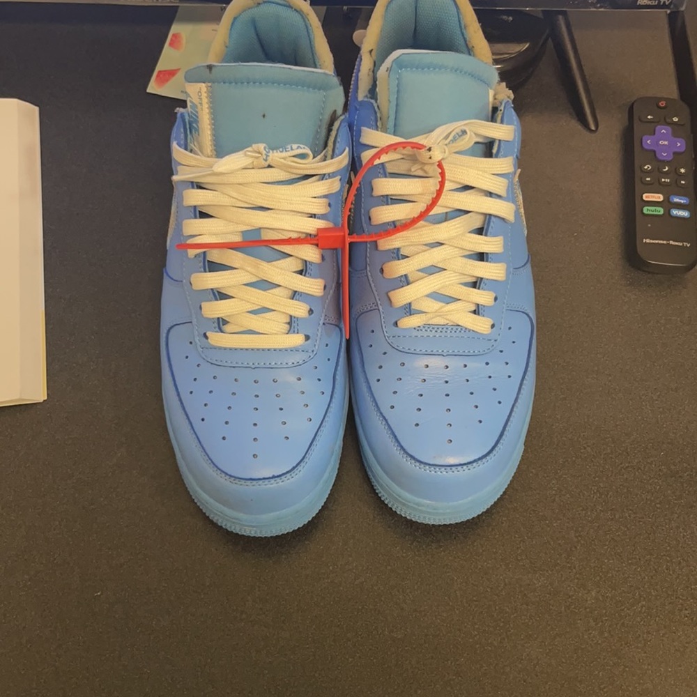 Off whites - Picture 2 of 3